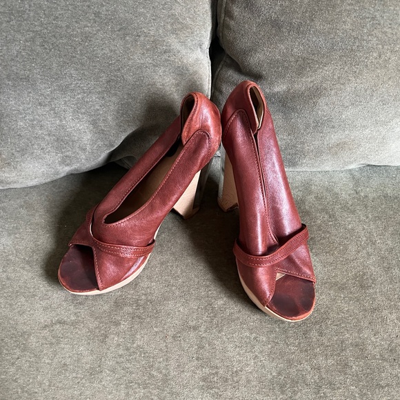 Chloe peep toe platform heel - Picture 4 of 7